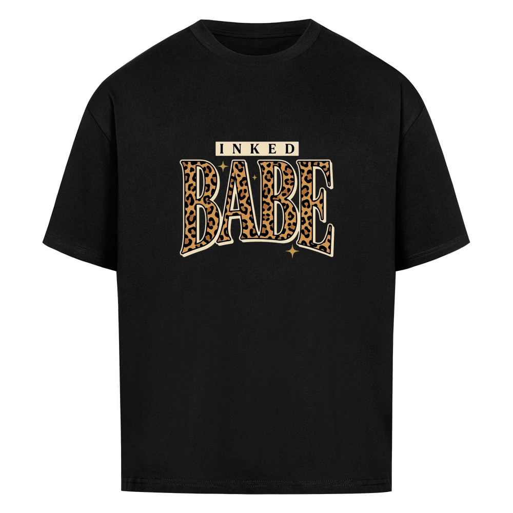 Inked Babe - Heavy Oversized Shirt T-Shirt XS Schwarz Tattoo Fashion von inked-mafia.de. Dieses Teil gehört in jeden Kleiderschrank eines inked-rebels! Finde ideale Geschenke für Tätowierte, Tattoofans oder Tätowierer.