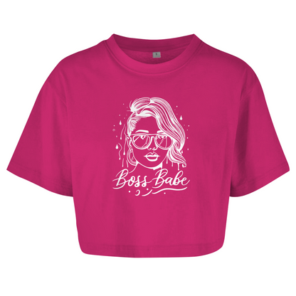 Boss Babe - Damen Oversized Crop Top Clothes Pink XS Tattoo Fashion von inked-mafia.de. Dieses Teil gehört in jeden Kleiderschrank eines inked-rebels! Finde ideale Geschenke für Tätowierte, Tattoofans oder Tätowierer.