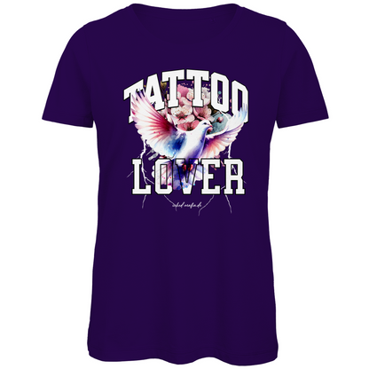 Tattoolover - Damen Shirt Clothes  Lila XS  Tattoo Fashion von inked-mafia.de. Dieses Teil gehört in jeden Kleiderschrank eines inked-rebels! Finde ideale Geschenke für Tätowierte, Tattoofans oder Tätowierer.