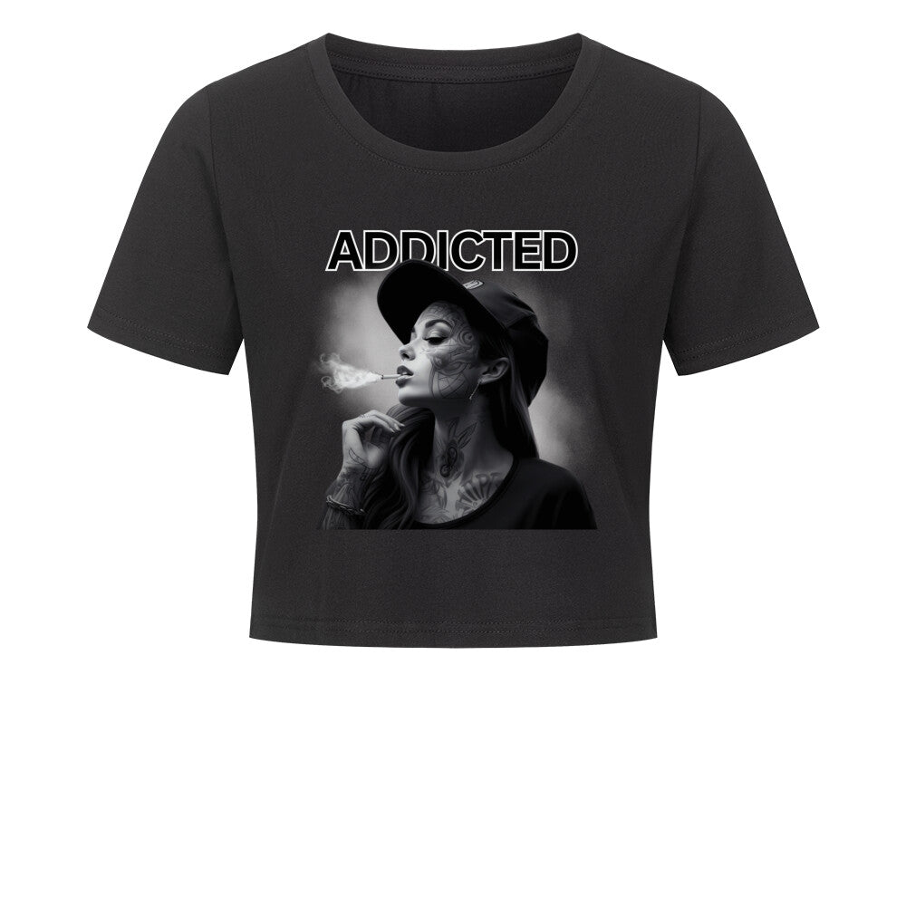 Addicted - Damen Crop Top T-Shirt  XS Schwarz  Tattoo Fashion von inked-mafia.de. Dieses Teil gehört in jeden Kleiderschrank eines inked-rebels! Finde ideale Geschenke für Tätowierte, Tattoofans oder Tätowierer.