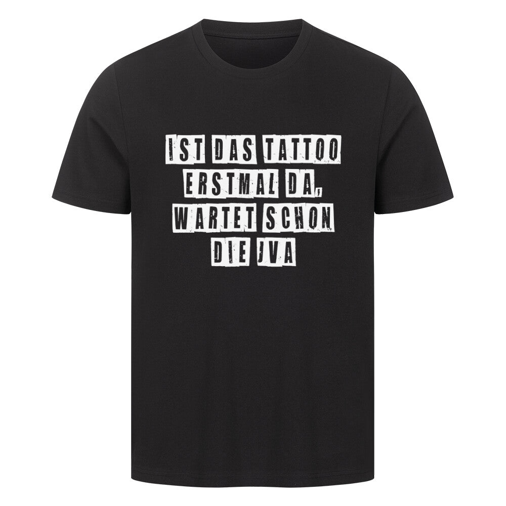 JVA - Premium Shirt T-Shirt  S Schwarz  Tattoo Fashion von inked-mafia.de. Dieses Teil gehört in jeden Kleiderschrank eines inked-rebels! Finde ideale Geschenke für Tätowierte, Tattoofans oder Tätowierer.