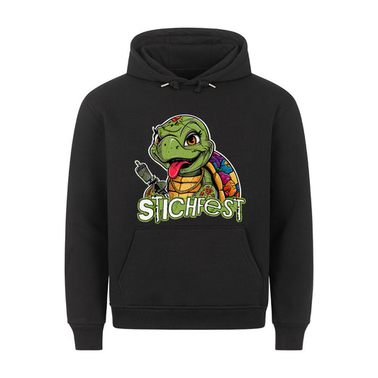 Stichfest - Hoodie Hoodie  S Schwarz  Tattoo Fashion von inked-mafia.de. Dieses Teil gehört in jeden Kleiderschrank eines inked-rebels! Finde ideale Geschenke für Tätowierte, Tattoofans oder Tätowierer.