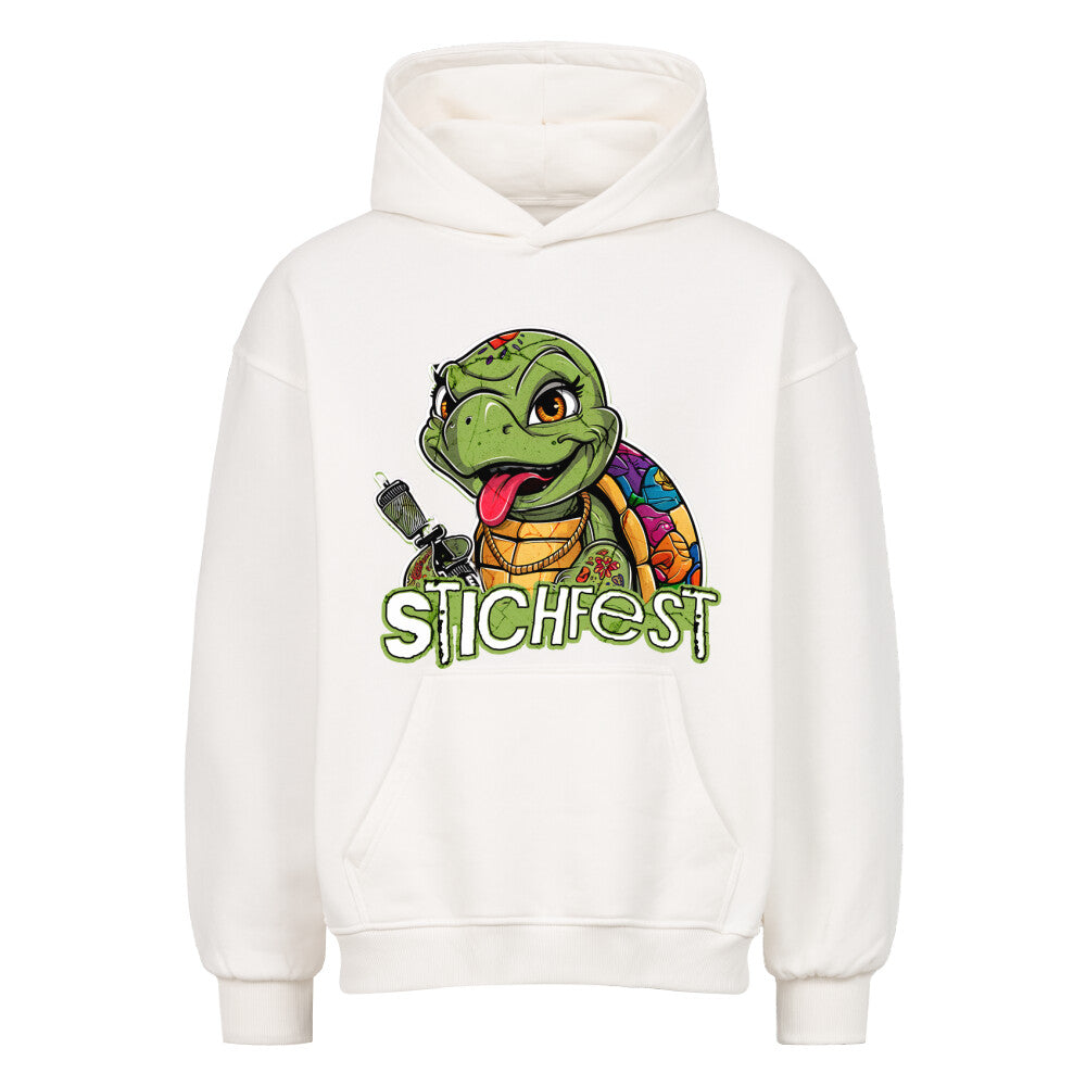 Stichfest - Heavy Oversized Hoodie Hoodie  XS Weiß  Tattoo Fashion von inked-mafia.de. Dieses Teil gehört in jeden Kleiderschrank eines inked-rebels! Finde ideale Geschenke für Tätowierte, Tattoofans oder Tätowierer.