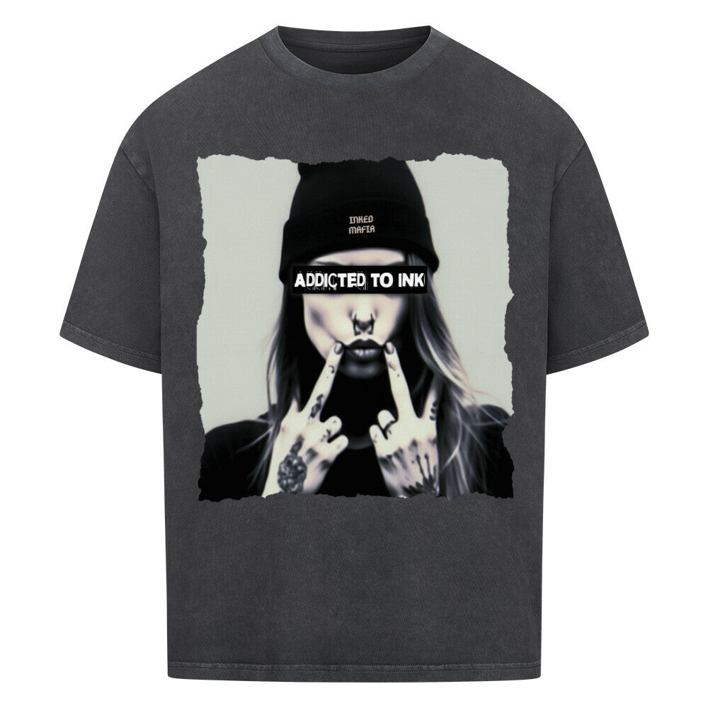 Addicted - Heavy Oversized Shirt T-Shirt  XS Washed Black  Tattoo Fashion von inked-mafia.de. Dieses Teil gehört in jeden Kleiderschrank eines inked-rebels! Finde ideale Geschenke für Tätowierte, Tattoofans oder Tätowierer.