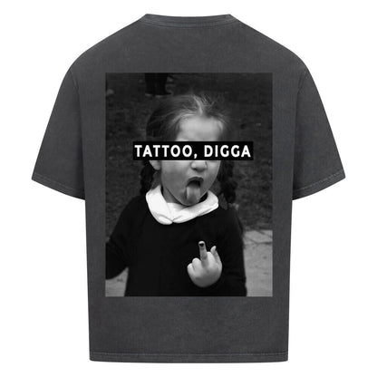 Tattoo Digga - Heavy Oversized Backprint Shirt T-Shirt  XS Washed Black  Tattoo Fashion von inked-mafia.de. Dieses Teil gehört in jeden Kleiderschrank eines inked-rebels! Finde ideale Geschenke für Tätowierte, Tattoofans oder Tätowierer.