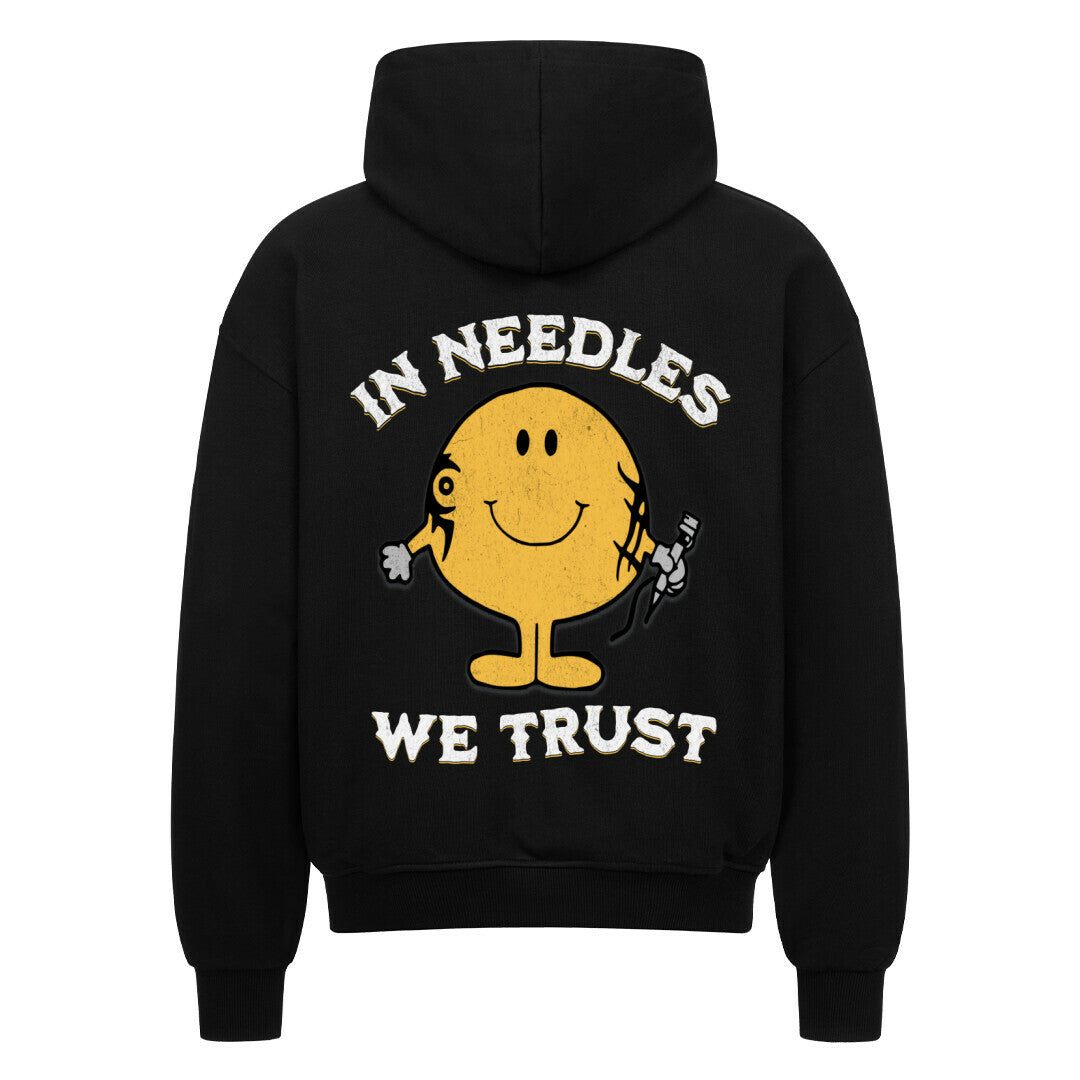 In needles we trust - Heavy Oversized Backprint Zipper Hoodie  S Schwarz  Tattoo Fashion von inked-mafia.de. Dieses Teil gehört in jeden Kleiderschrank eines inked-rebels! Finde ideale Geschenke für Tätowierte, Tattoofans oder Tätowierer.