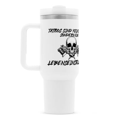 Lebenseinstellung - Thermobecher Mug  1200ml Weiß  Tattoo Fashion von inked-mafia.de. Dieses Teil gehört in jeden Kleiderschrank eines inked-rebels! Finde ideale Geschenke für Tätowierte, Tattoofans oder Tätowierer.