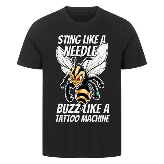 Buzzing Stinger - Premium Shirt T-Shirt  S Schwarz  Tattoo Fashion von inked-mafia.de. Dieses Teil gehört in jeden Kleiderschrank eines inked-rebels! Finde ideale Geschenke für Tätowierte, Tattoofans oder Tätowierer.