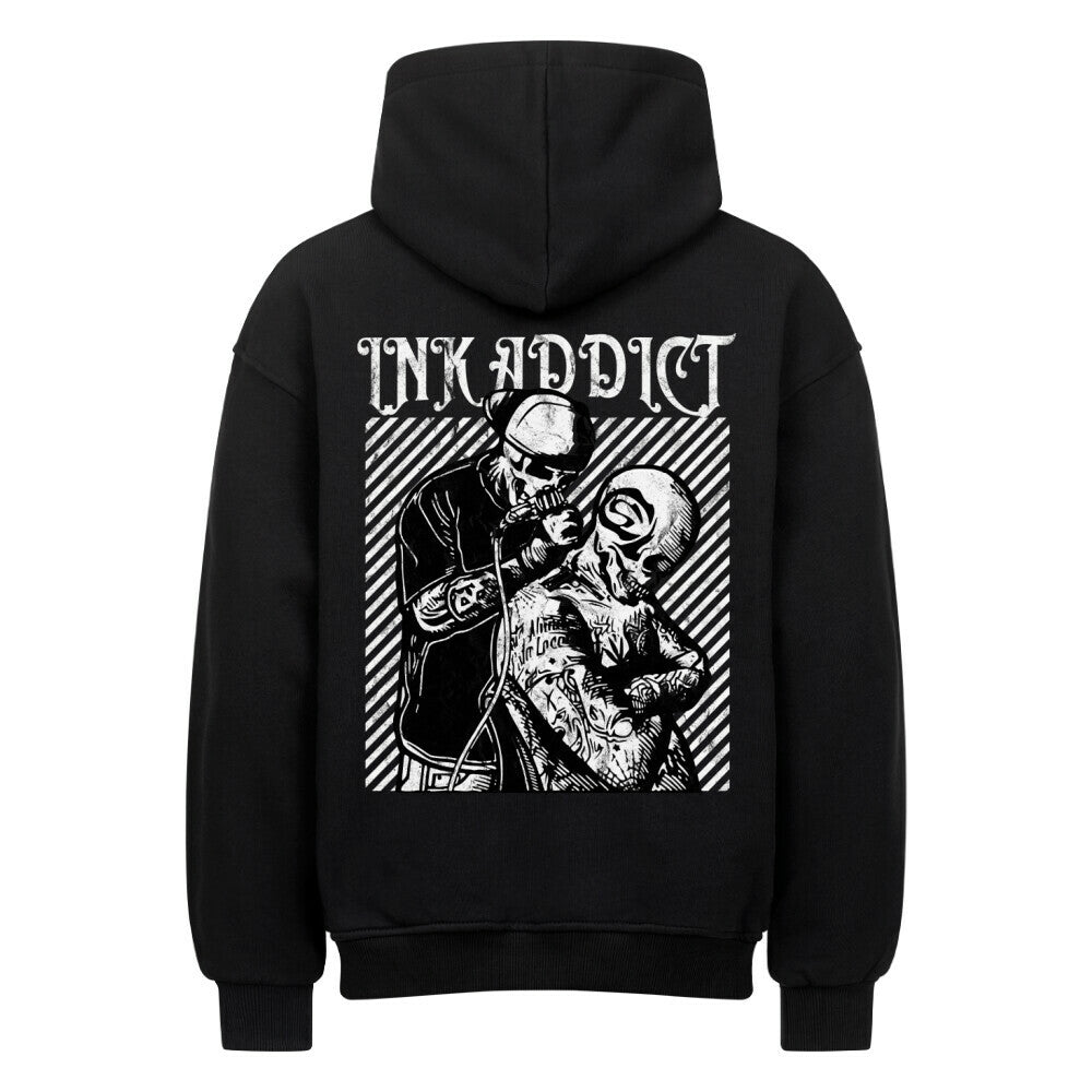 Ink Addict - Heavy Oversized Backprint Hoodie Hoodie  XS Schwarz  Tattoo Fashion von inked-mafia.de. Dieses Teil gehört in jeden Kleiderschrank eines inked-rebels! Finde ideale Geschenke für Tätowierte, Tattoofans oder Tätowierer.