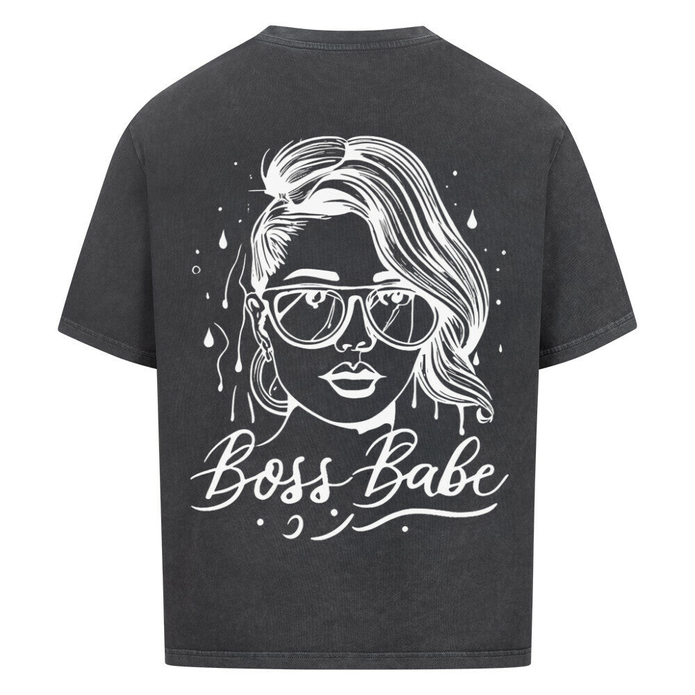 Boss Babe - Heavy Oversized Backprint Shirt T-Shirt XS Washed Black Tattoo Fashion von inked-mafia.de. Dieses Teil gehört in jeden Kleiderschrank eines inked-rebels! Finde ideale Geschenke für Tätowierte, Tattoofans oder Tätowierer.