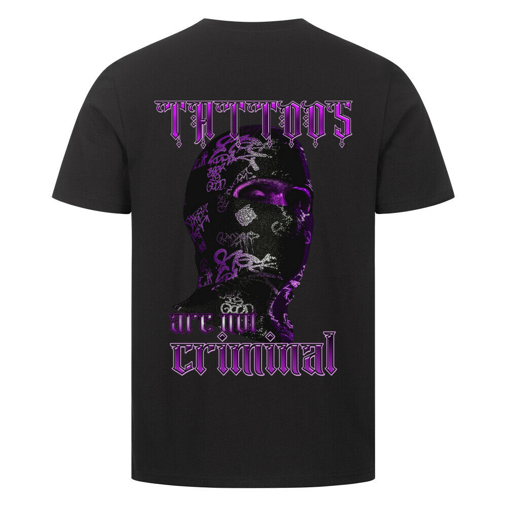 Criminal - Premium Backprint Shirt T-Shirt S Schwarz Tattoo Fashion von inked-mafia.de. Dieses Teil gehört in jeden Kleiderschrank eines inked-rebels! Finde ideale Geschenke für Tätowierte, Tattoofans oder Tätowierer.