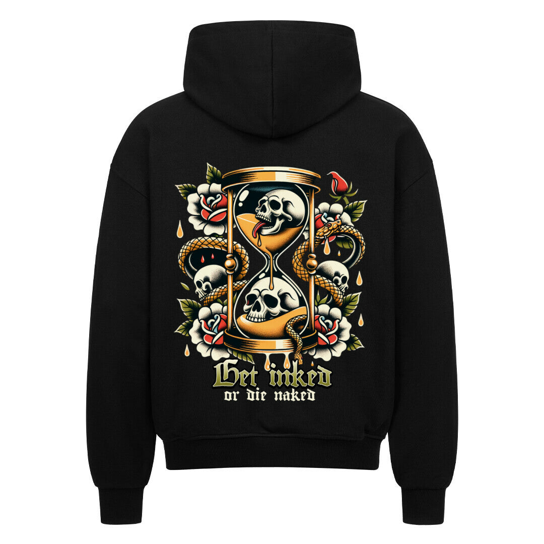 Get inked - Heavy Oversized Backprint Zipper Hoodie S Schwarz Tattoo Fashion von inked-mafia.de. Dieses Teil gehört in jeden Kleiderschrank eines inked-rebels! Finde ideale Geschenke für Tätowierte, Tattoofans oder Tätowierer.