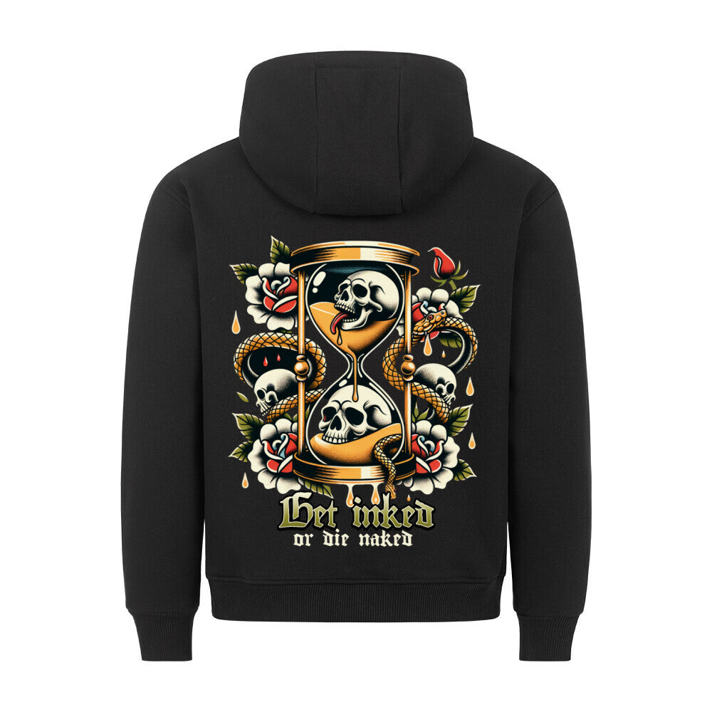 Get inked - Backprint Hoodie Hoodie S Schwarz Tattoo Fashion von inked-mafia.de. Dieses Teil gehört in jeden Kleiderschrank eines inked-rebels! Finde ideale Geschenke für Tätowierte, Tattoofans oder Tätowierer.