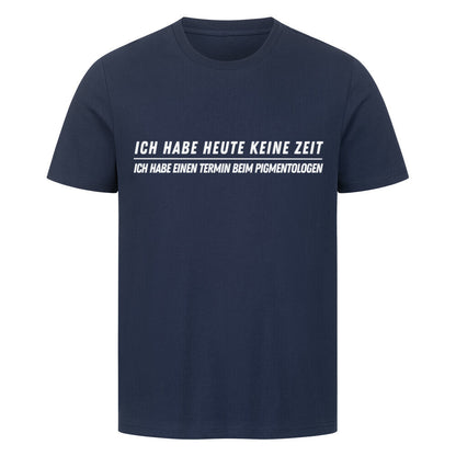 Pigmentologe - Premium Shirt T-Shirt S Navy Blue Tattoo Fashion von inked-mafia.de. Dieses Teil gehört in jeden Kleiderschrank eines inked-rebels! Finde ideale Geschenke für Tätowierte, Tattoofans oder Tätowierer.