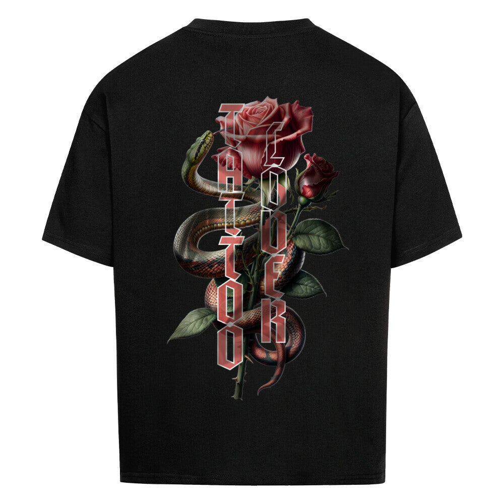 Tattoolover - Heavy Oversized Backprint Shirt T-Shirt XS Schwarz Tattoo Fashion von inked-mafia.de. Dieses Teil gehört in jeden Kleiderschrank eines inked-rebels! Finde ideale Geschenke für Tätowierte, Tattoofans oder Tätowierer.