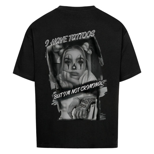 Criminal - Heavy Oversized Backprint Shirt T-Shirt XS Schwarz Tattoo Fashion von inked-mafia.de. Dieses Teil gehört in jeden Kleiderschrank eines inked-rebels! Finde ideale Geschenke für Tätowierte, Tattoofans oder Tätowierer.