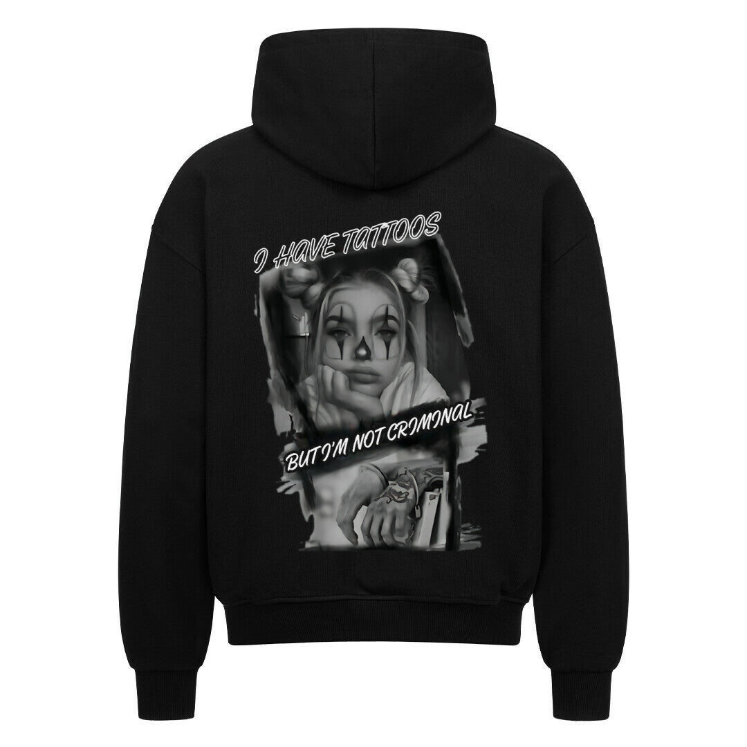 Criminal - Heavy Oversized Backprint Zipper Hoodie S Schwarz Tattoo Fashion von inked-mafia.de. Dieses Teil gehört in jeden Kleiderschrank eines inked-rebels! Finde ideale Geschenke für Tätowierte, Tattoofans oder Tätowierer.