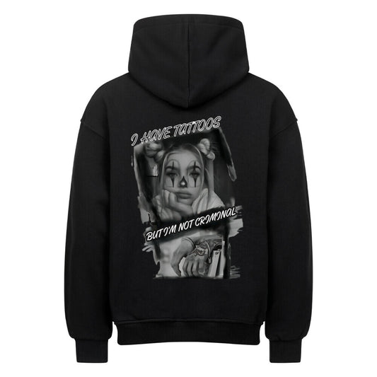 Criminal - Heavy Oversized Backprint Hoodie Hoodie XS Schwarz Tattoo Fashion von inked-mafia.de. Dieses Teil gehört in jeden Kleiderschrank eines inked-rebels! Finde ideale Geschenke für Tätowierte, Tattoofans oder Tätowierer.