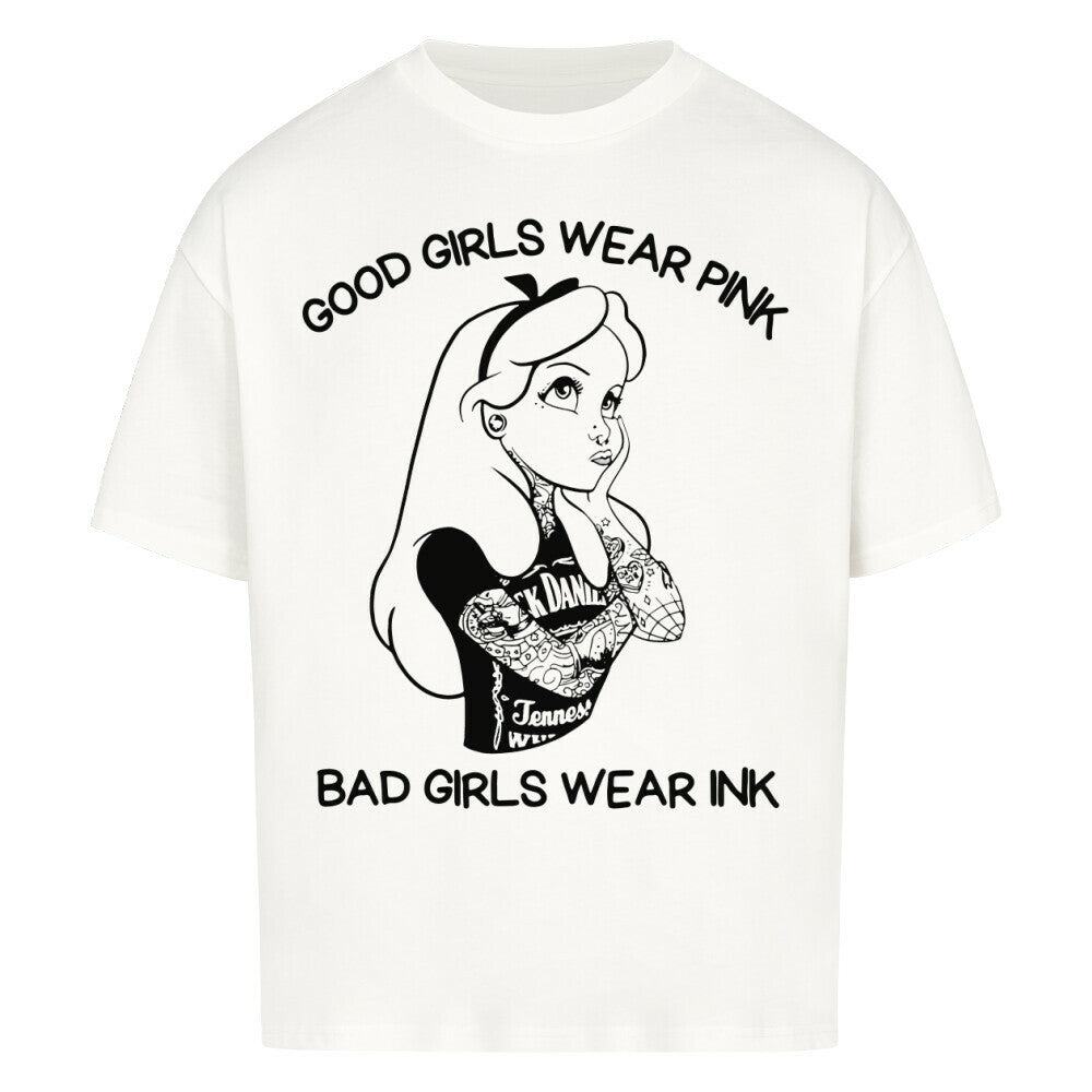 Bad Girls - Heavy Oversized Shirt T-Shirt XS Weiß Tattoo Fashion von inked-mafia.de. Dieses Teil gehört in jeden Kleiderschrank eines inked-rebels! Finde ideale Geschenke für Tätowierte, Tattoofans oder Tätowierer.