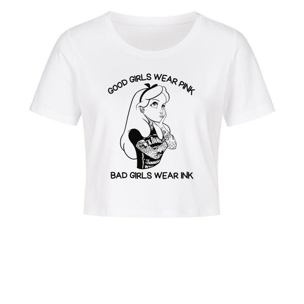 Bad Girls - Damen Crop Top T-Shirt XS Weiß Tattoo Fashion von inked-mafia.de. Dieses Teil gehört in jeden Kleiderschrank eines inked-rebels! Finde ideale Geschenke für Tätowierte, Tattoofans oder Tätowierer.