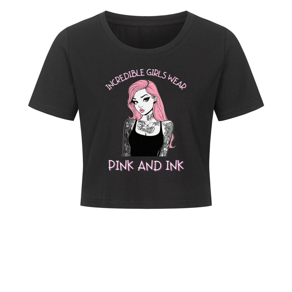Pink and Ink - Damen Crop Top T-Shirt XS Schwarz Tattoo Fashion von inked-mafia.de. Dieses Teil gehört in jeden Kleiderschrank eines inked-rebels! Finde ideale Geschenke für Tätowierte, Tattoofans oder Tätowierer.