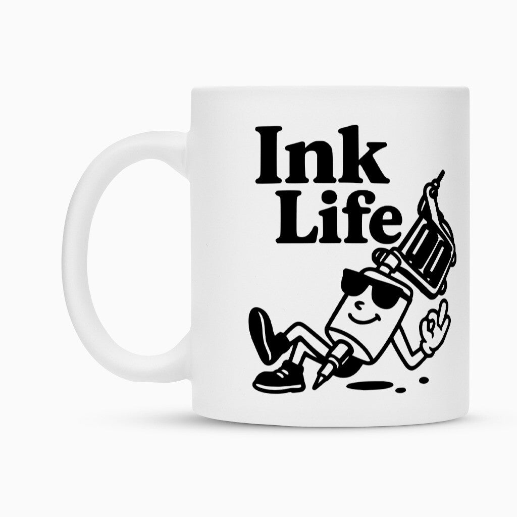 Ink Life - Tasse Mug 300ml Weiß Tattoo Fashion von inked-mafia.de. Dieses Teil gehört in jeden Kleiderschrank eines inked-rebels! Finde ideale Geschenke für Tätowierte, Tattoofans oder Tätowierer.