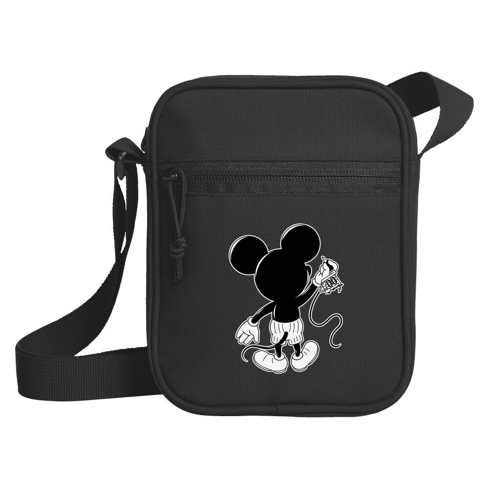 Inking Mouse - Umhängetasche SportTShirt Schwarz Tattoo Fashion von inked-mafia.de. Dieses Teil gehört in jeden Kleiderschrank eines inked-rebels! Finde ideale Geschenke für Tätowierte, Tattoofans oder Tätowierer.