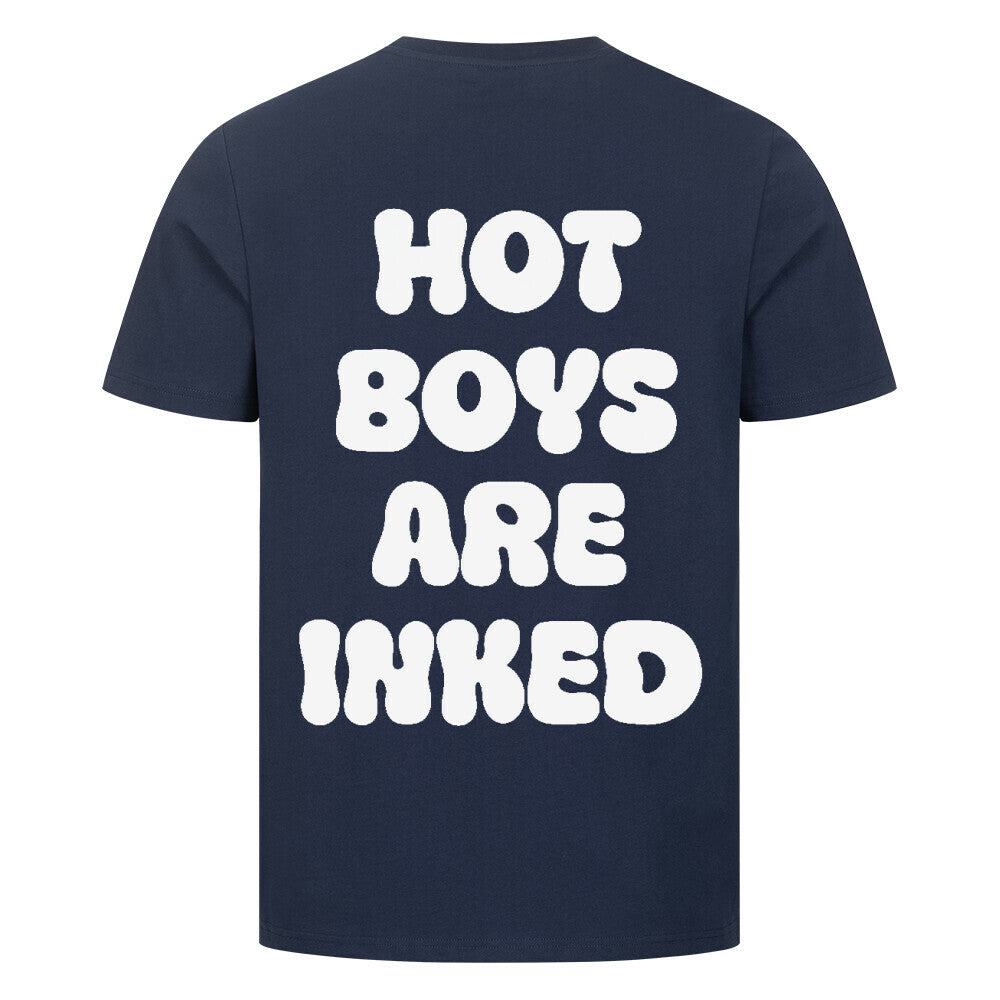 Hot Boys - Premium Backprint Shirt T-Shirt S Navy Blue Tattoo Fashion von inked-mafia.de. Dieses Teil gehört in jeden Kleiderschrank eines inked-rebels! Finde ideale Geschenke für Tätowierte, Tattoofans oder Tätowierer.