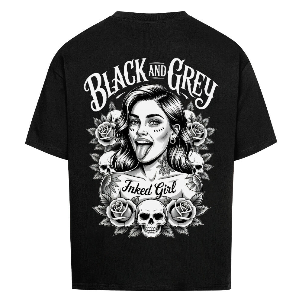 Black and Grey - Heavy Oversized Backprint Shirt T-Shirt XS Schwarz Tattoo Fashion von inked-mafia.de. Dieses Teil gehört in jeden Kleiderschrank eines inked-rebels! Finde ideale Geschenke für Tätowierte, Tattoofans oder Tätowierer.