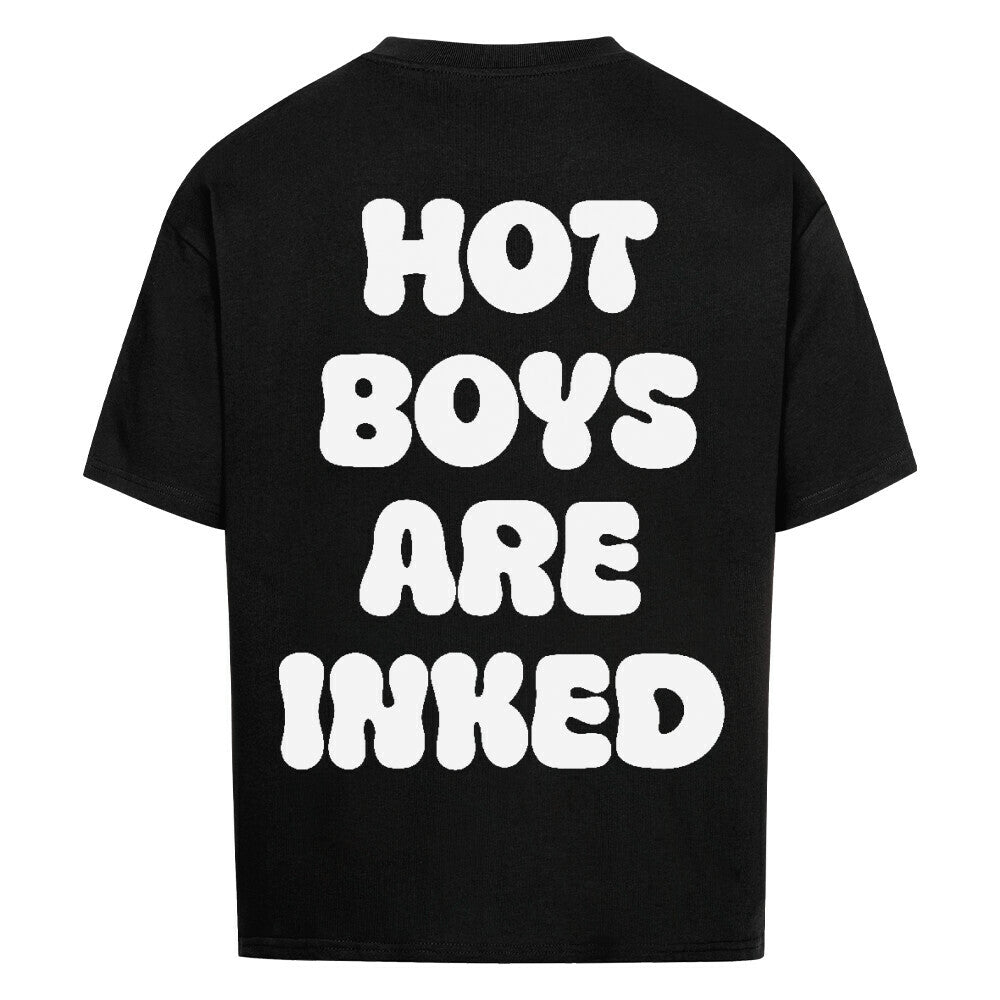 Hot Boys - Heavy Oversized Backprint Shirt T-Shirt XS Schwarz Tattoo Fashion von inked-mafia.de. Dieses Teil gehört in jeden Kleiderschrank eines inked-rebels! Finde ideale Geschenke für Tätowierte, Tattoofans oder Tätowierer.