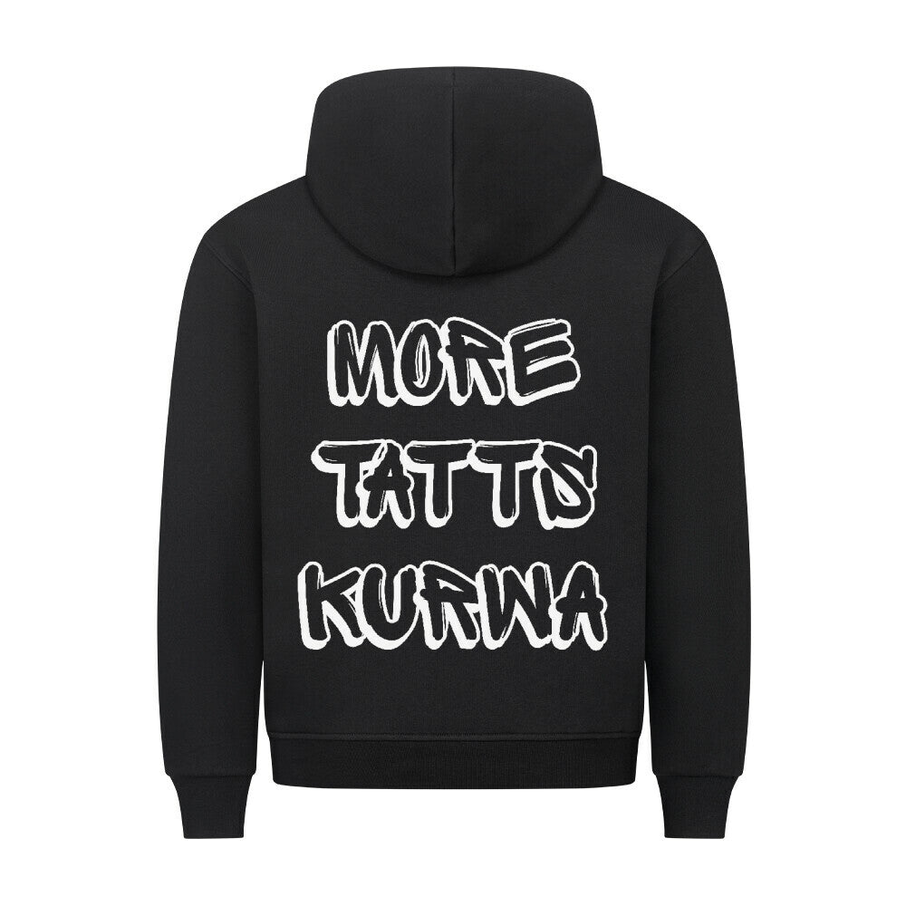 More Tatts kurwa - Backprint Hoodie Hoodie S Schwarz Tattoo Fashion von inked-mafia.de. Dieses Teil gehört in jeden Kleiderschrank eines inked-rebels! Finde ideale Geschenke für Tätowierte, Tattoofans oder Tätowierer.