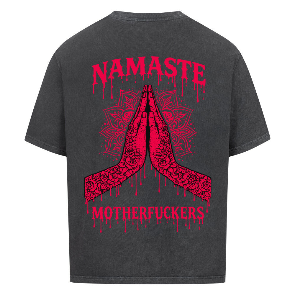 Namaste - Heavy Oversized Backprint Shirt T-Shirt XS Washed Black Tattoo Fashion von inked-mafia.de. Dieses Teil gehört in jeden Kleiderschrank eines inked-rebels! Finde ideale Geschenke für Tätowierte, Tattoofans oder Tätowierer.