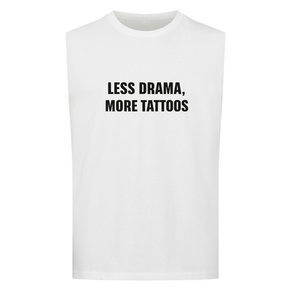 Less Drama - Sleeveless Oversized Shirt T-Shirt S Weiß Tattoo Fashion von inked-mafia.de. Dieses Teil gehört in jeden Kleiderschrank eines inked-rebels! Finde ideale Geschenke für Tätowierte, Tattoofans oder Tätowierer.