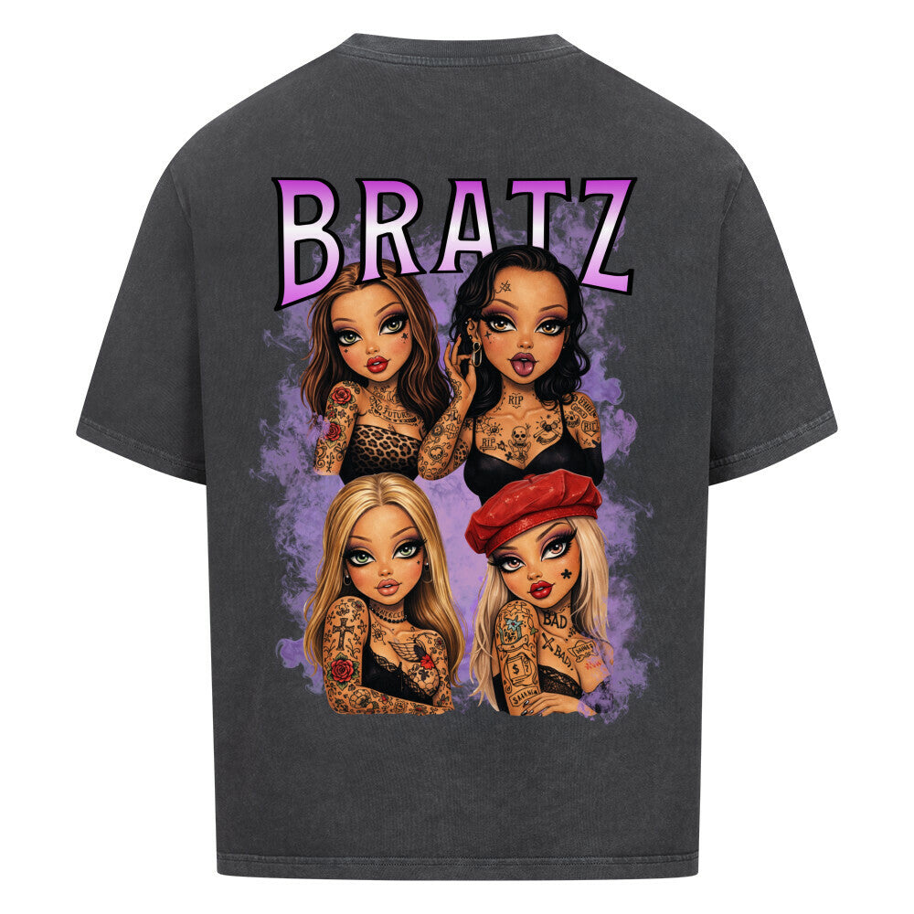Bratz - Heavy Oversized Backprint Shirt T-Shirt XS Washed Black Tattoo Fashion von inked-mafia.de. Dieses Teil gehört in jeden Kleiderschrank eines inked-rebels! Finde ideale Geschenke für Tätowierte, Tattoofans oder Tätowierer.