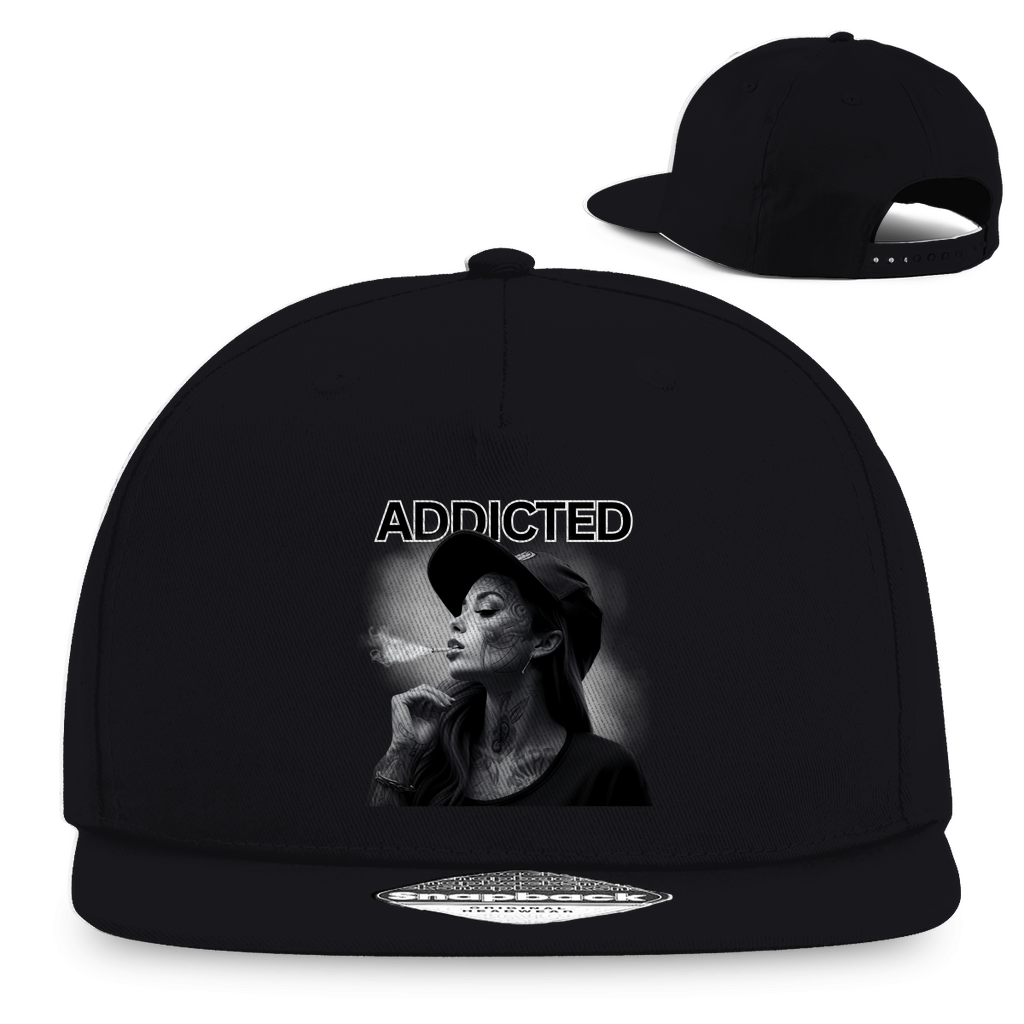 Addicted - Snapback Cap Accessories  Schwarz   Tattoo Fashion von inked-mafia.de. Dieses Teil gehört in jeden Kleiderschrank eines inked-rebels! Finde ideale Geschenke für Tätowierte, Tattoofans oder Tätowierer.