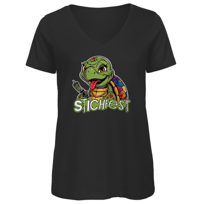 Stichfest - Damen Shirt Clothes  Schwarz XS  Tattoo Fashion von inked-mafia.de. Dieses Teil gehört in jeden Kleiderschrank eines inked-rebels! Finde ideale Geschenke für Tätowierte, Tattoofans oder Tätowierer.