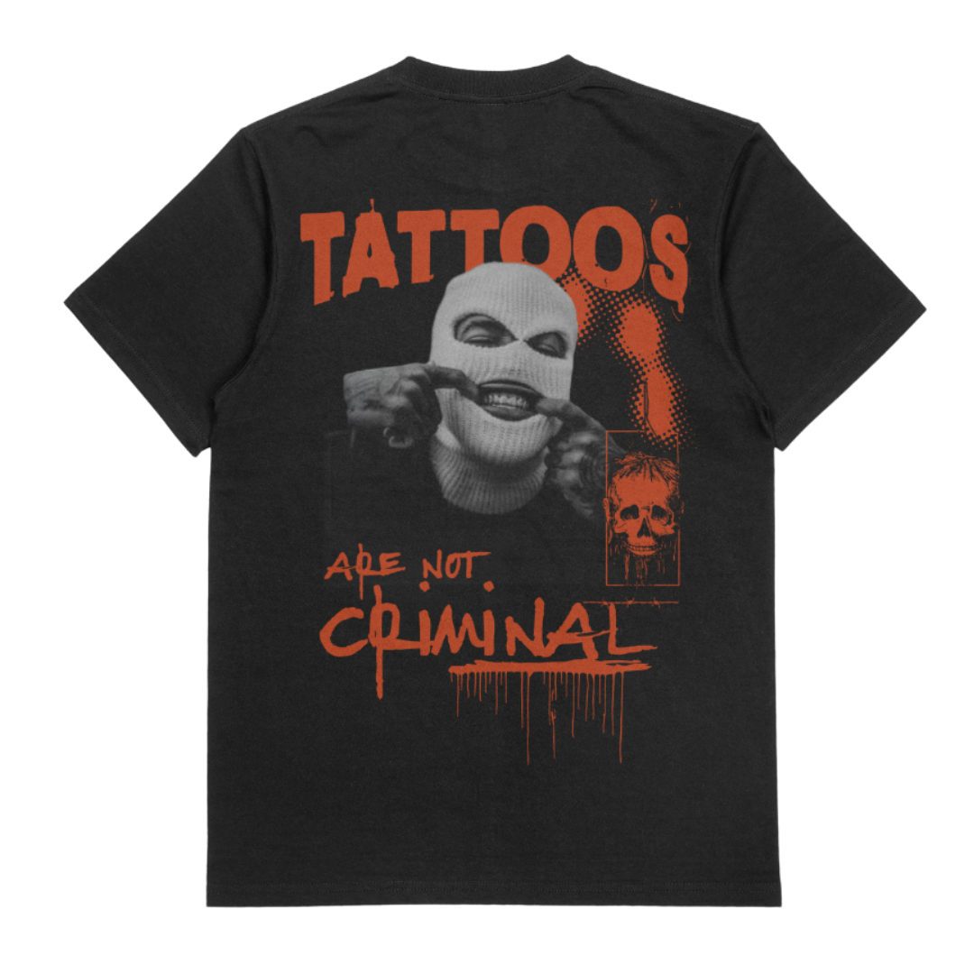 Criminal - Premium Backprint Shirt T-Shirt  S Schwarz  Tattoo Fashion von inked-mafia.de. Dieses Teil gehört in jeden Kleiderschrank eines inked-rebels! Finde ideale Geschenke für Tätowierte, Tattoofans oder Tätowierer.