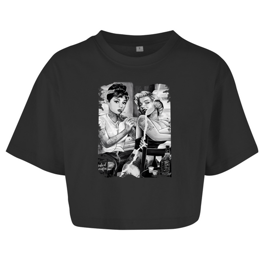 Old Style - Damen Oversized Crop Top Clothes  Schwarz XS  Tattoo Fashion von inked-mafia.de. Dieses Teil gehört in jeden Kleiderschrank eines inked-rebels! Finde ideale Geschenke für Tätowierte, Tattoofans oder Tätowierer.