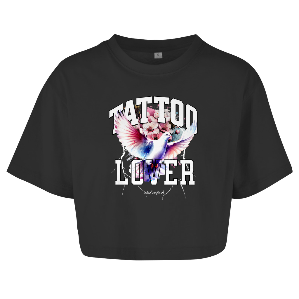 Tattoolover - Damen Oversized Crop Top Clothes  Schwarz XS  Tattoo Fashion von inked-mafia.de. Dieses Teil gehört in jeden Kleiderschrank eines inked-rebels! Finde ideale Geschenke für Tätowierte, Tattoofans oder Tätowierer.