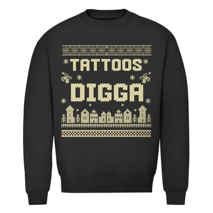 Tattoos Digga - Unisex Weihnachtssweater Clothes Schwarz XS Tattoo Fashion von inked-mafia.de. Dieses Teil gehört in jeden Kleiderschrank eines inked-rebels! Finde ideale Geschenke für Tätowierte, Tattoofans oder Tätowierer.