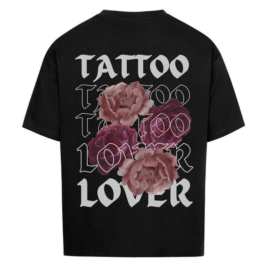 Tattoolover - Heavy Oversized Backprint Shirt T-Shirt  XS Schwarz  Tattoo Fashion von inked-mafia.de. Dieses Teil gehört in jeden Kleiderschrank eines inked-rebels! Finde ideale Geschenke für Tätowierte, Tattoofans oder Tätowierer.