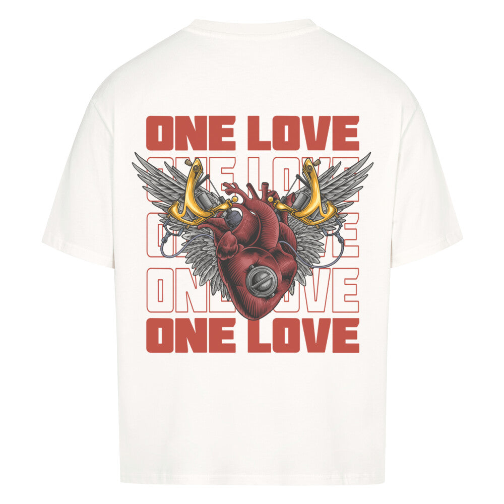 One Love - Heavy Oversized Backprint Shirt T-Shirt  XS Weiß  Tattoo Fashion von inked-mafia.de. Dieses Teil gehört in jeden Kleiderschrank eines inked-rebels! Finde ideale Geschenke für Tätowierte, Tattoofans oder Tätowierer.